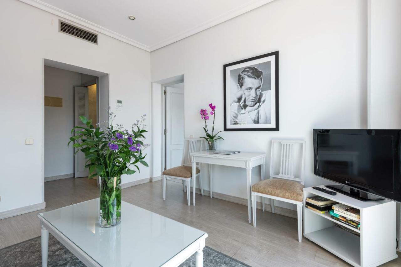Apartamentos Los Jerónimos Madri Exterior foto